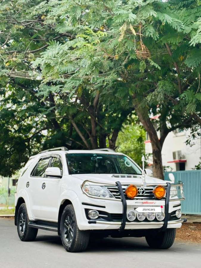 Toyota Fortuner - Image 5