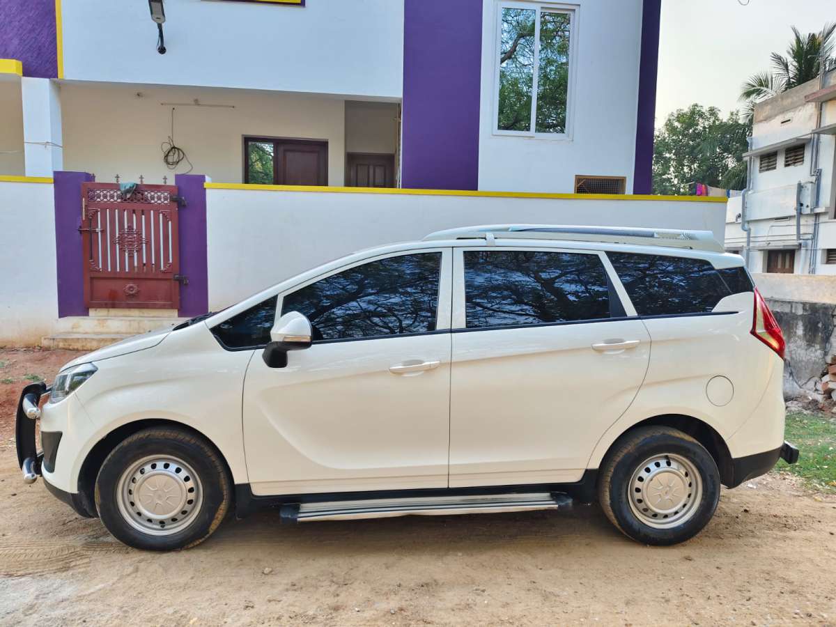 Mahindra Marazzo - Image 8
