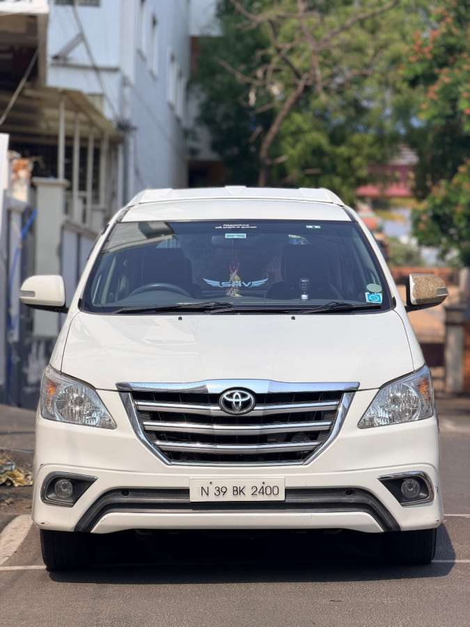 Toyota Innova - Image 10