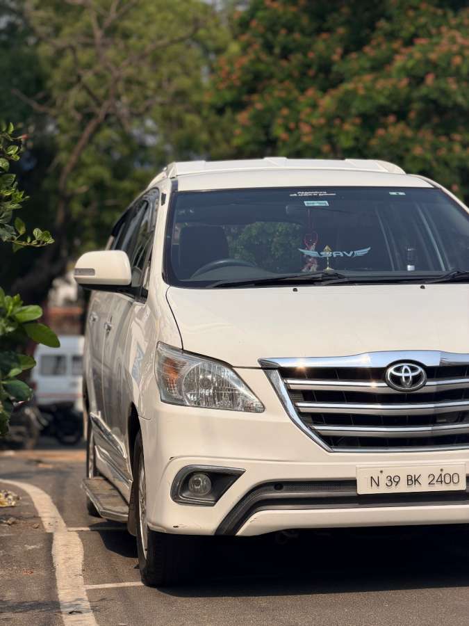 Toyota Innova - Image 6