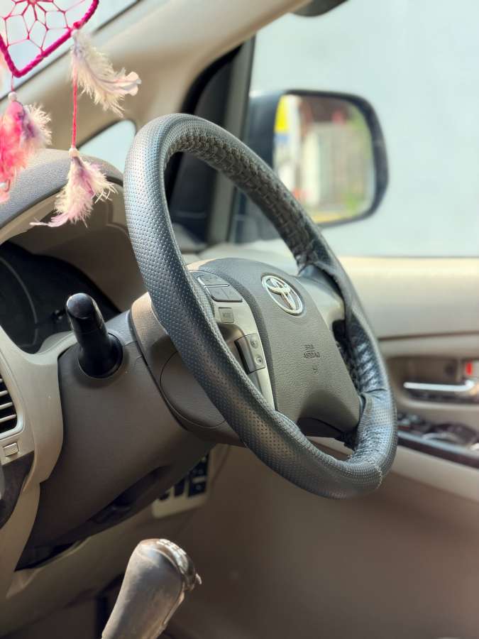 Toyota Innova - Image 8