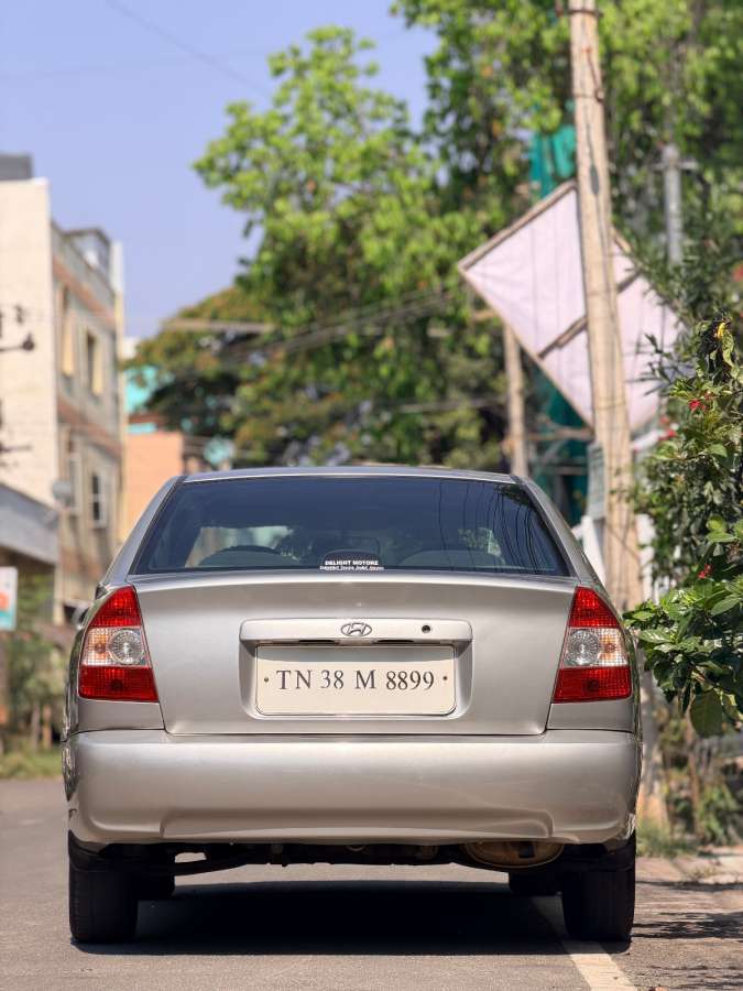 Hyundai Accent - Image 8