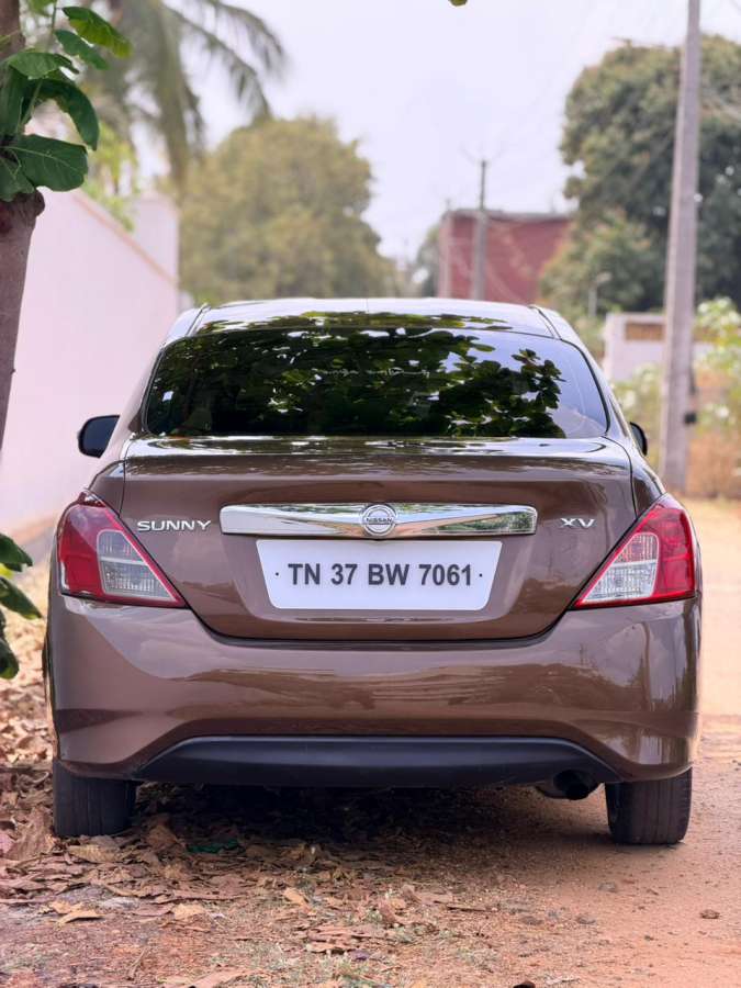 Nissan Sunny - Image 6