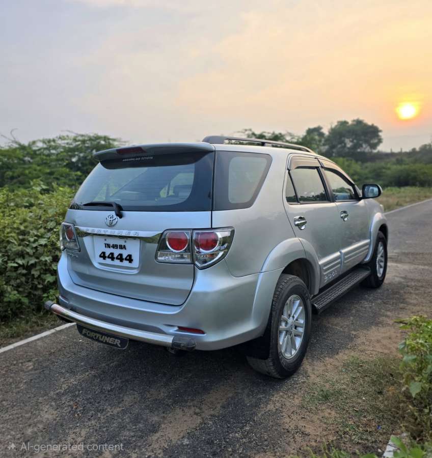 Toyota Fortuner - Image 8