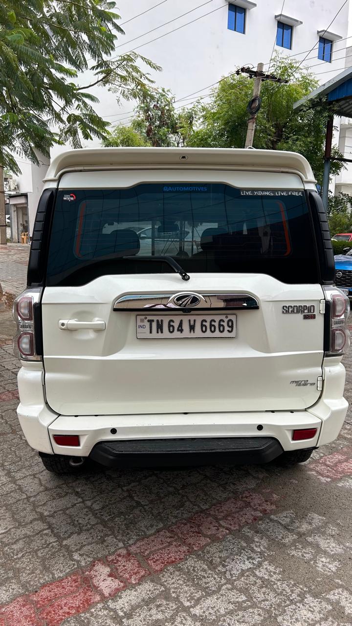 Mahindra Scorpio - Image 4