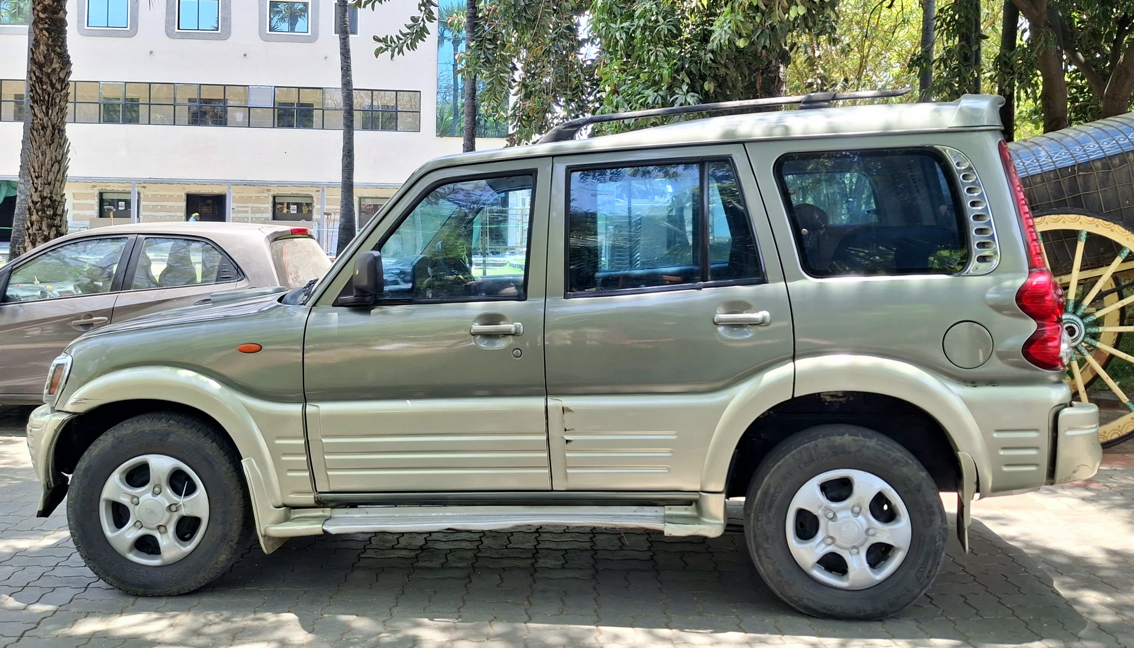 Mahindra Scorpio - Image 3