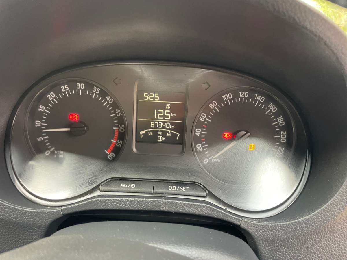 Skoda Rapid - Image 6