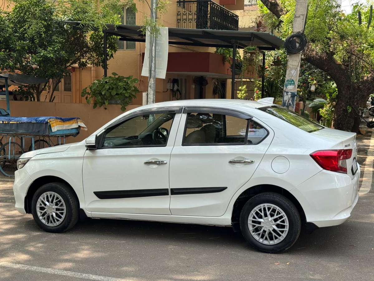 Honda Amaze - Image 3