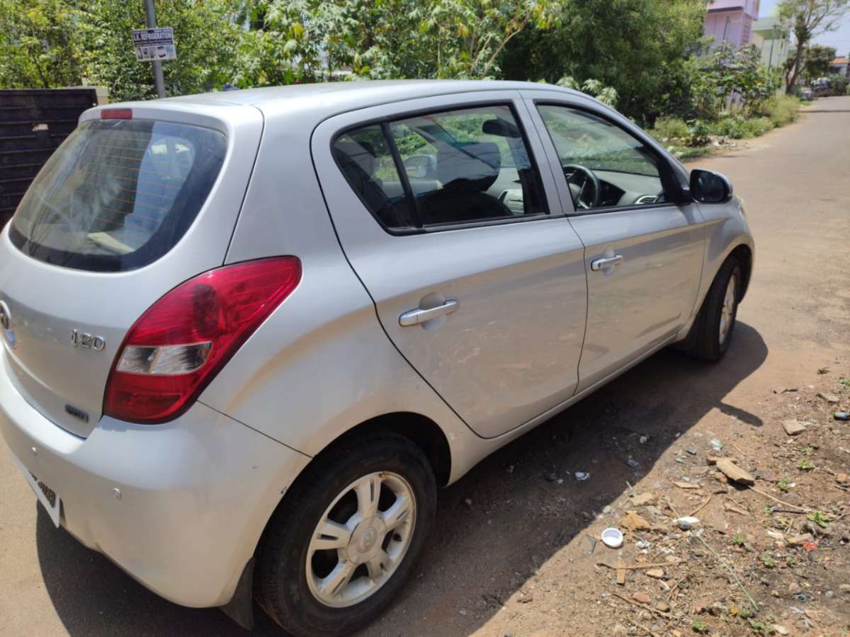 Hyundai i20 - Image 2