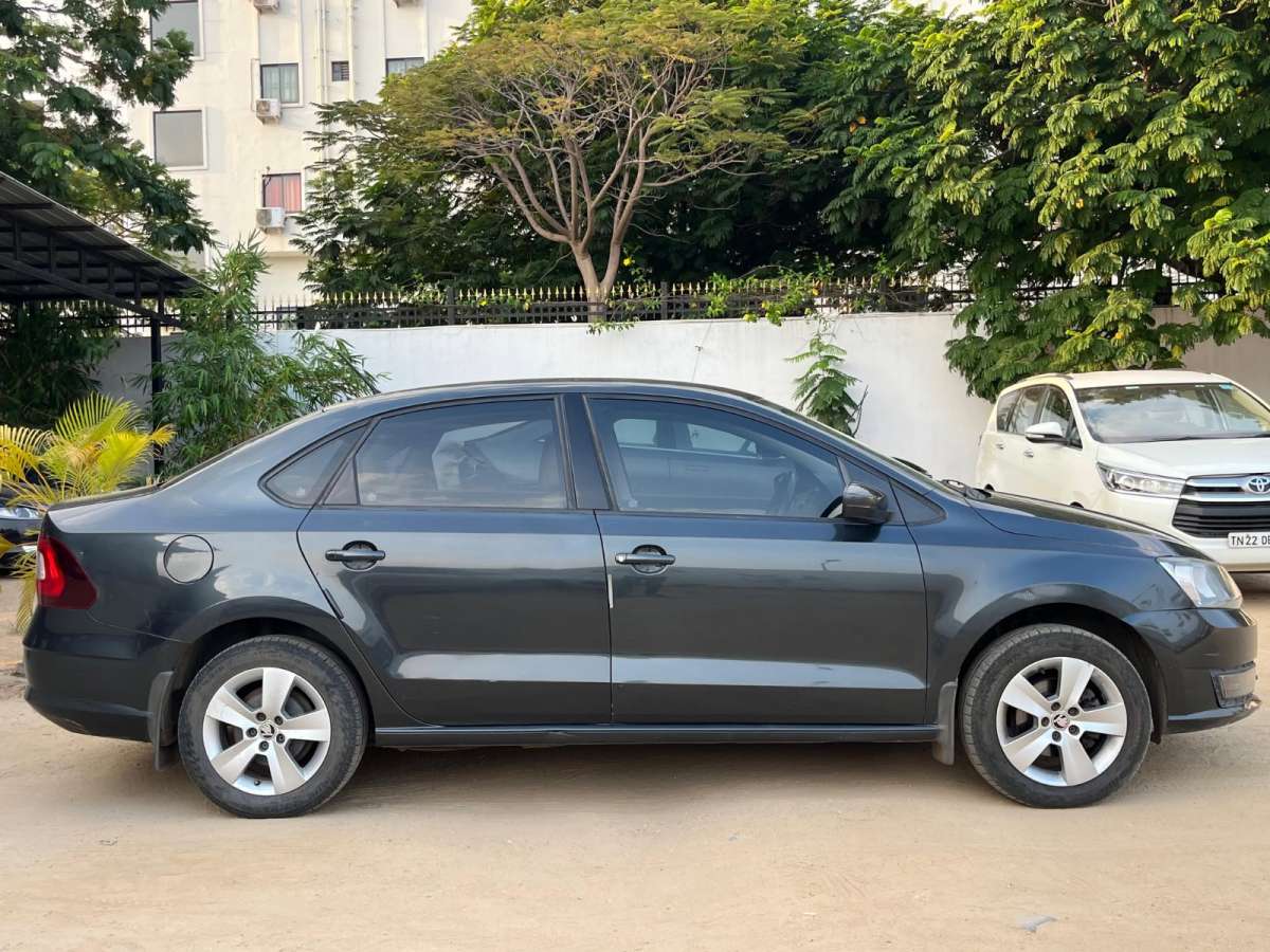 Skoda Rapid - Image 3