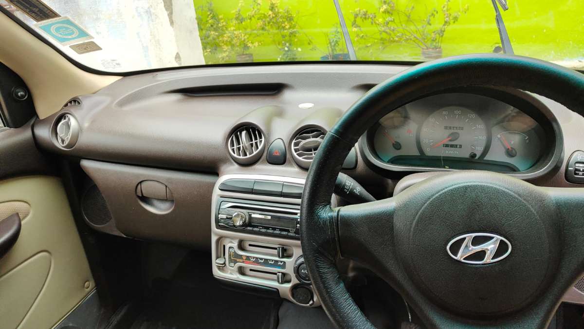 Hyundai Santro - Image 2