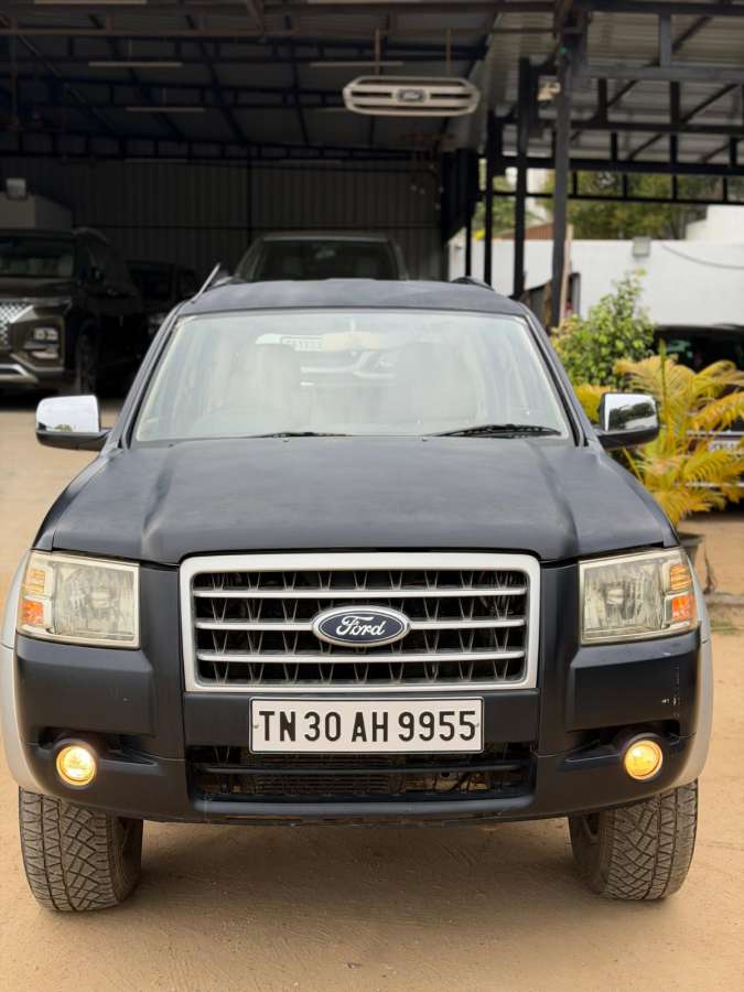 Ford Endeavour 2.5L 4X2 MT