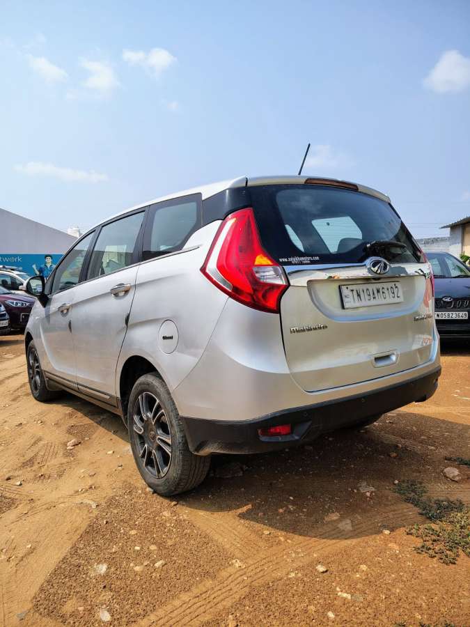 Mahindra Marazzo - Image 9