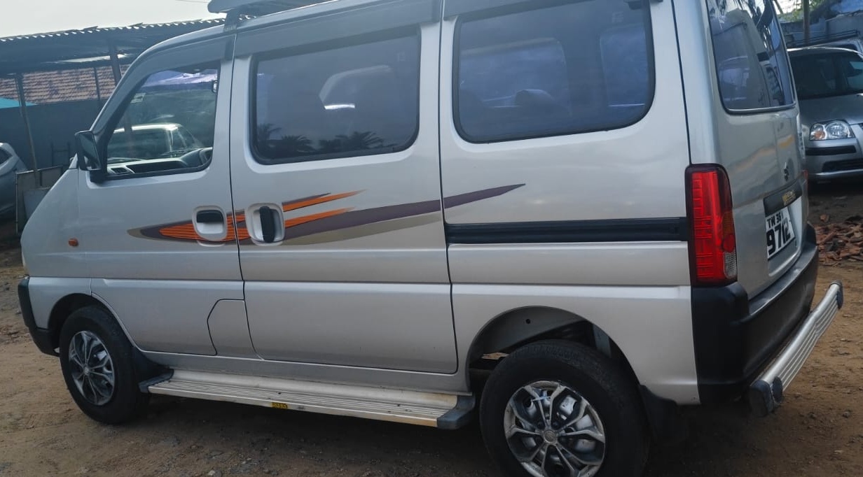 Maruti Suzuki Eeco - Image 3