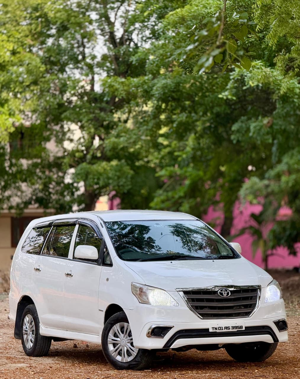 Toyota Innova - Image 4