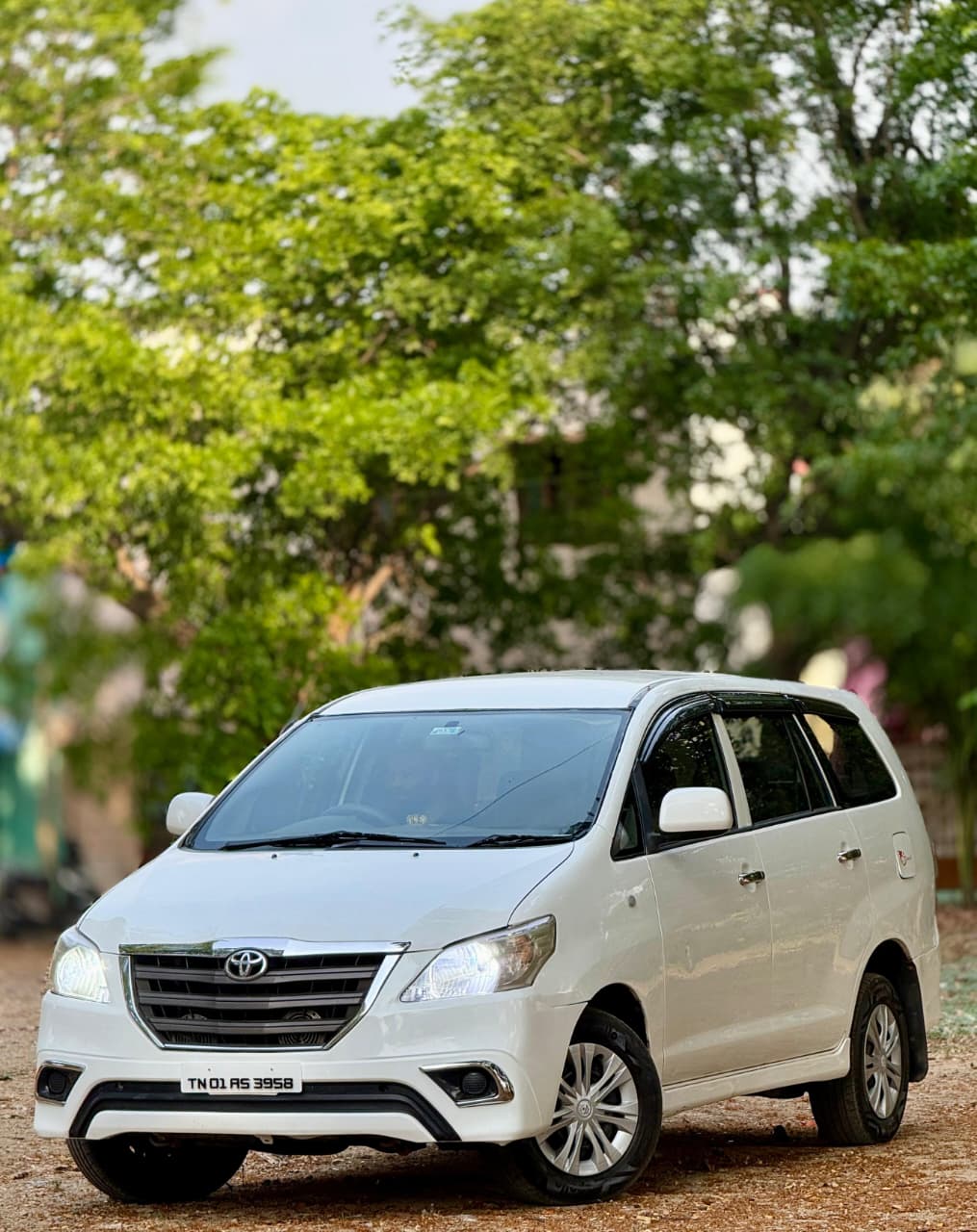 Toyota Innova - Image 3