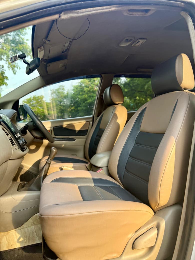 Toyota Innova - Image 7