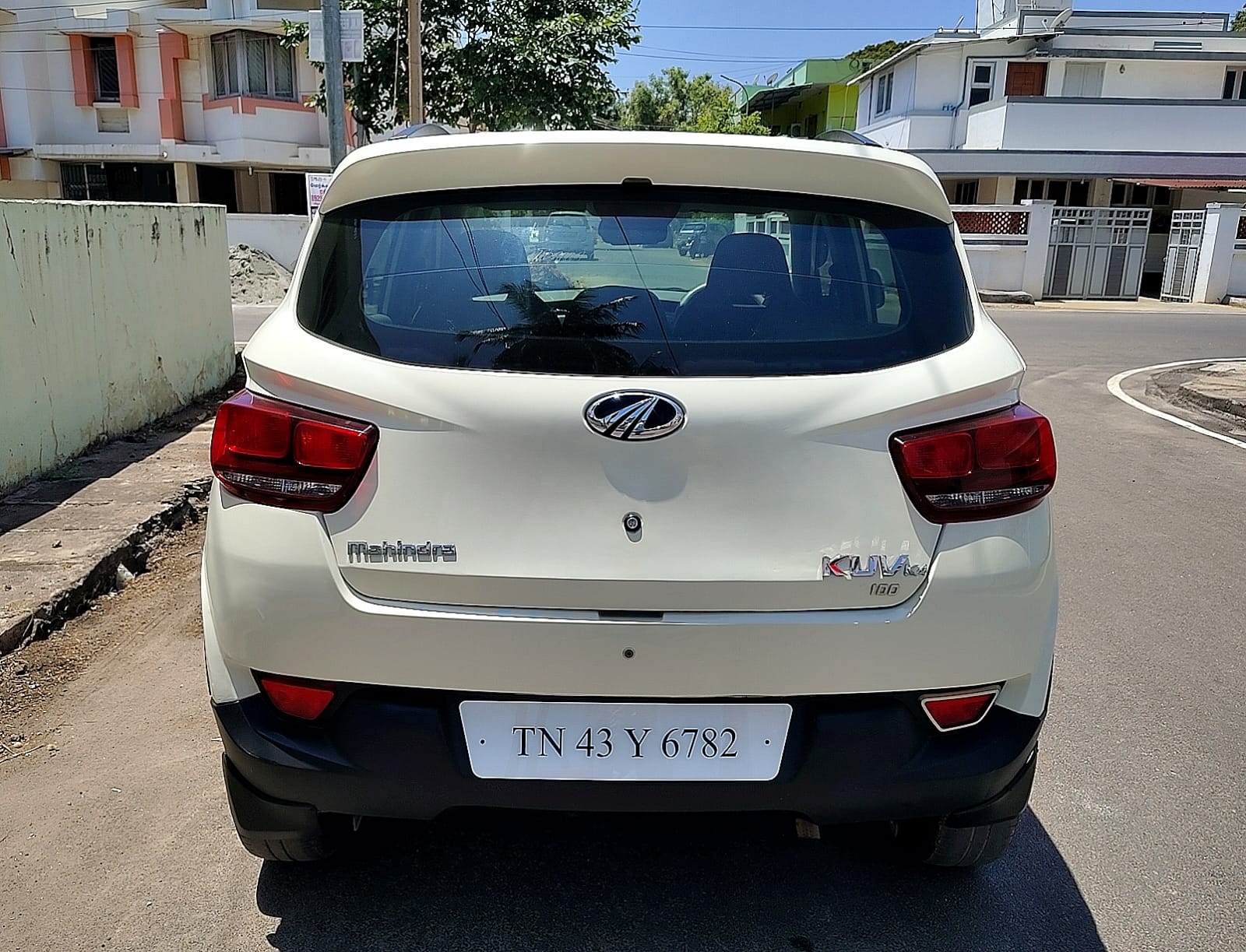 Mahindra KUV 100 - Image 7