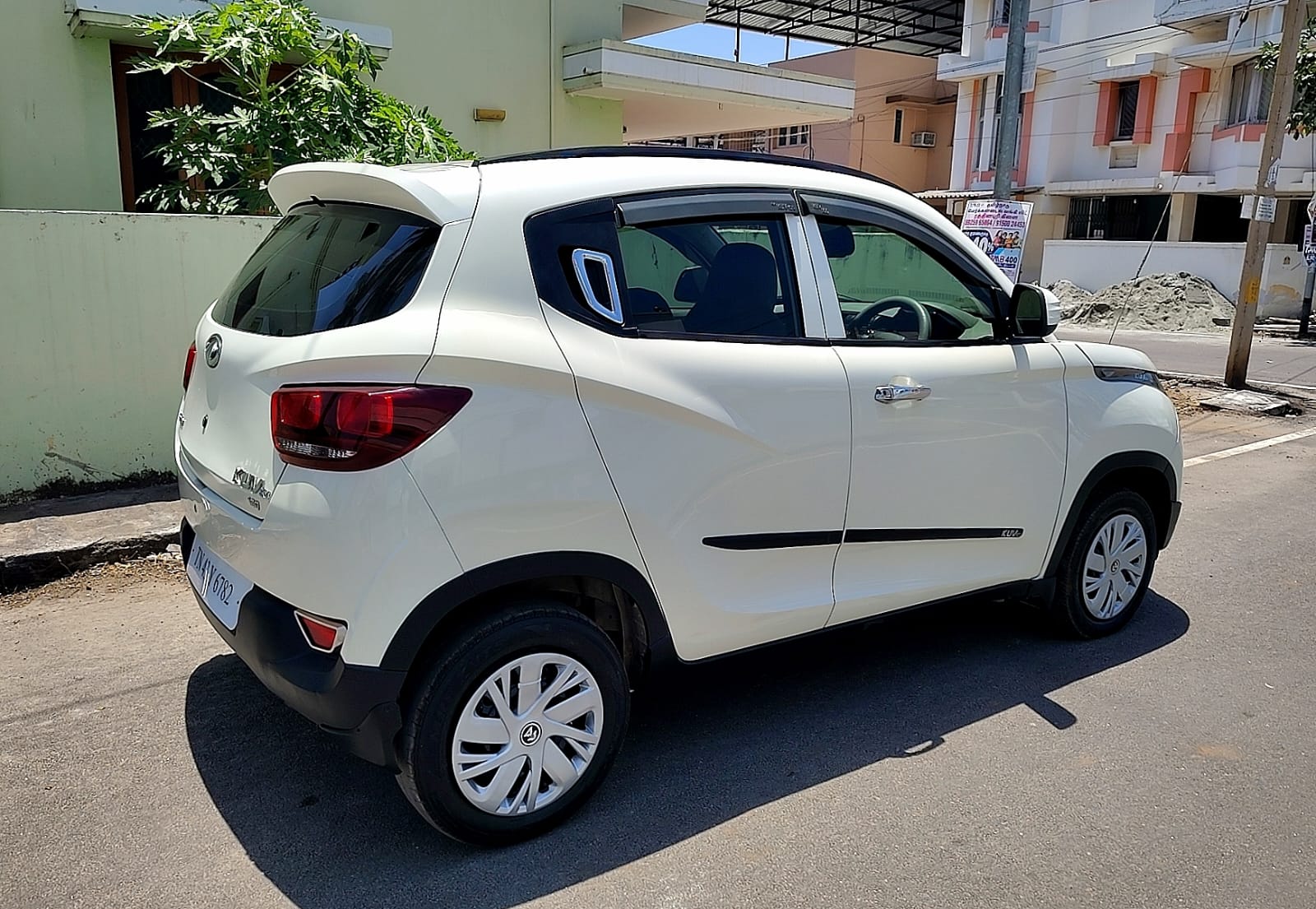Mahindra KUV 100 - Image 3