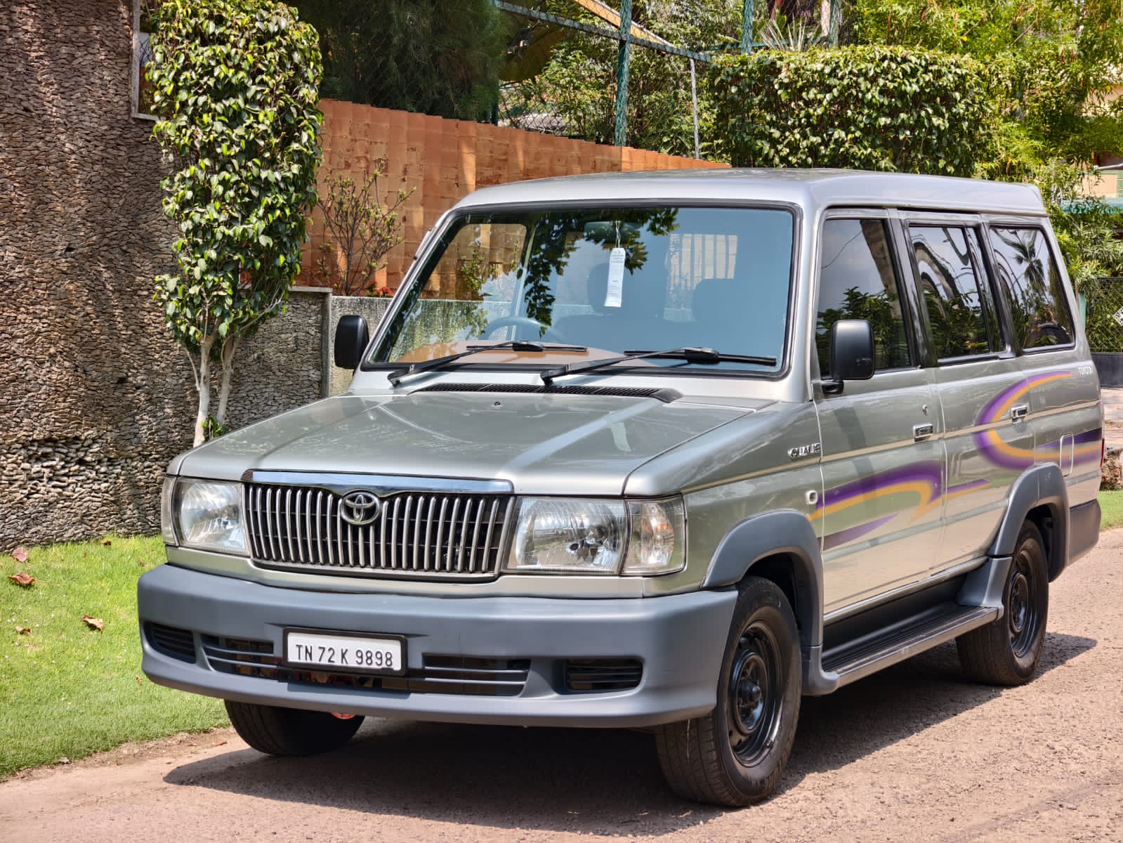 Toyota Qualis - Image 2