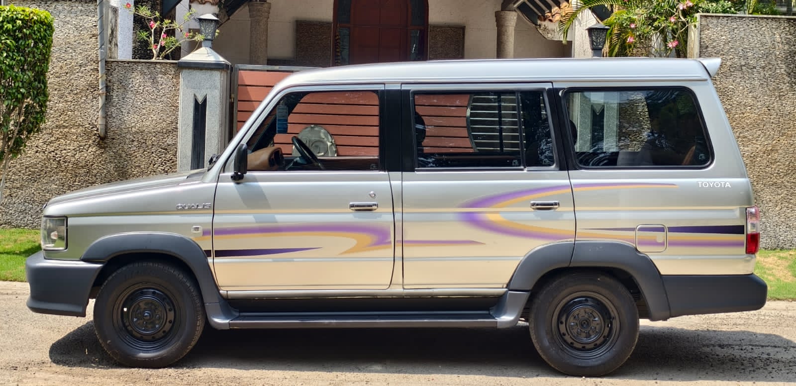 Toyota Qualis - Image 3