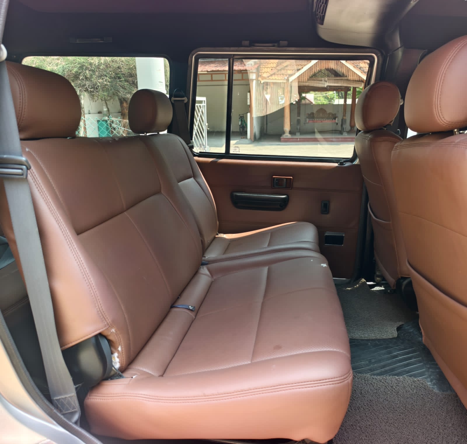 Toyota Qualis - Image 8