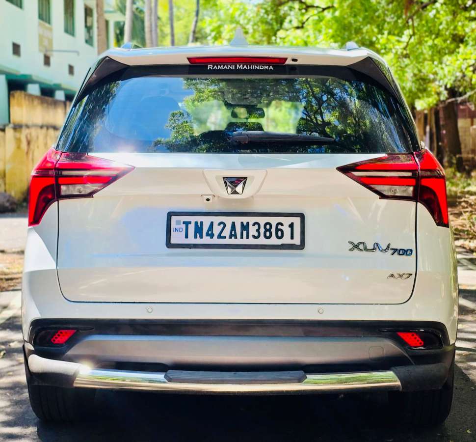 Mahindra XUV700 - Image 4