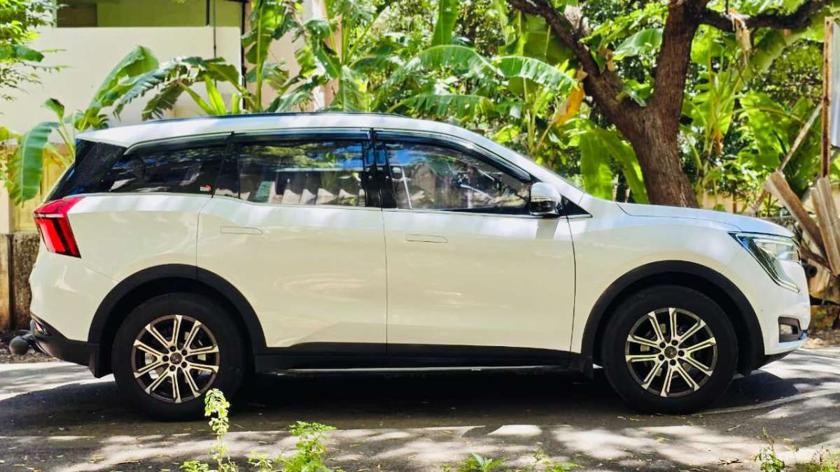 Mahindra XUV700 - Image 7
