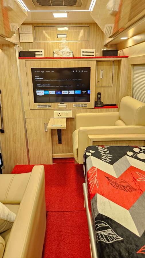 Force Tempo traveller
