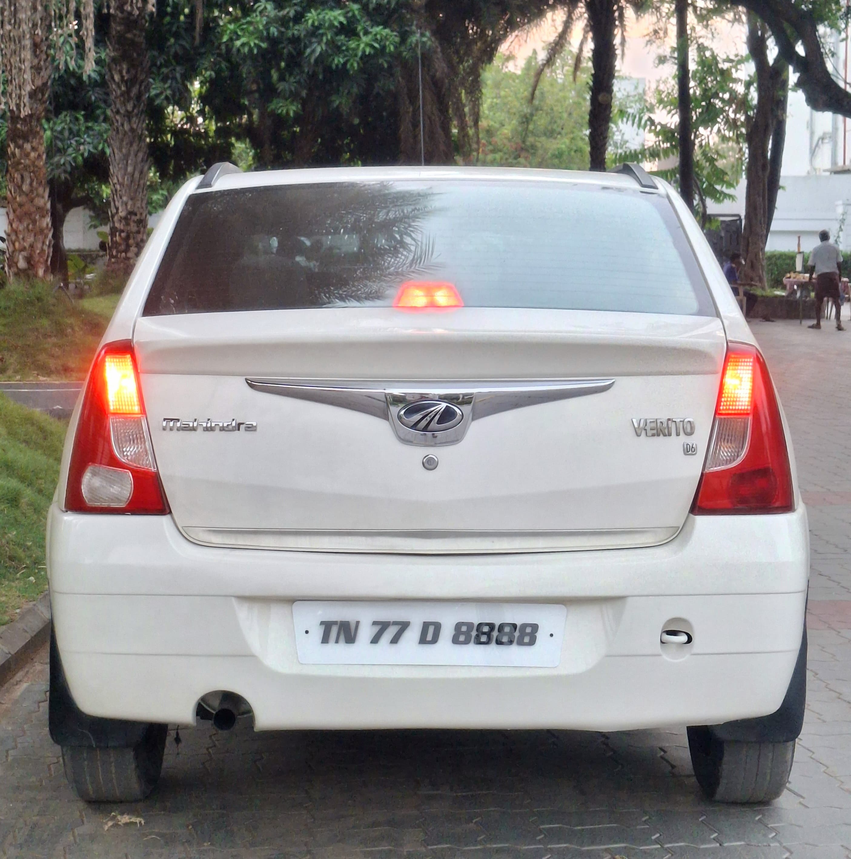Mahindra Verito - Image 2