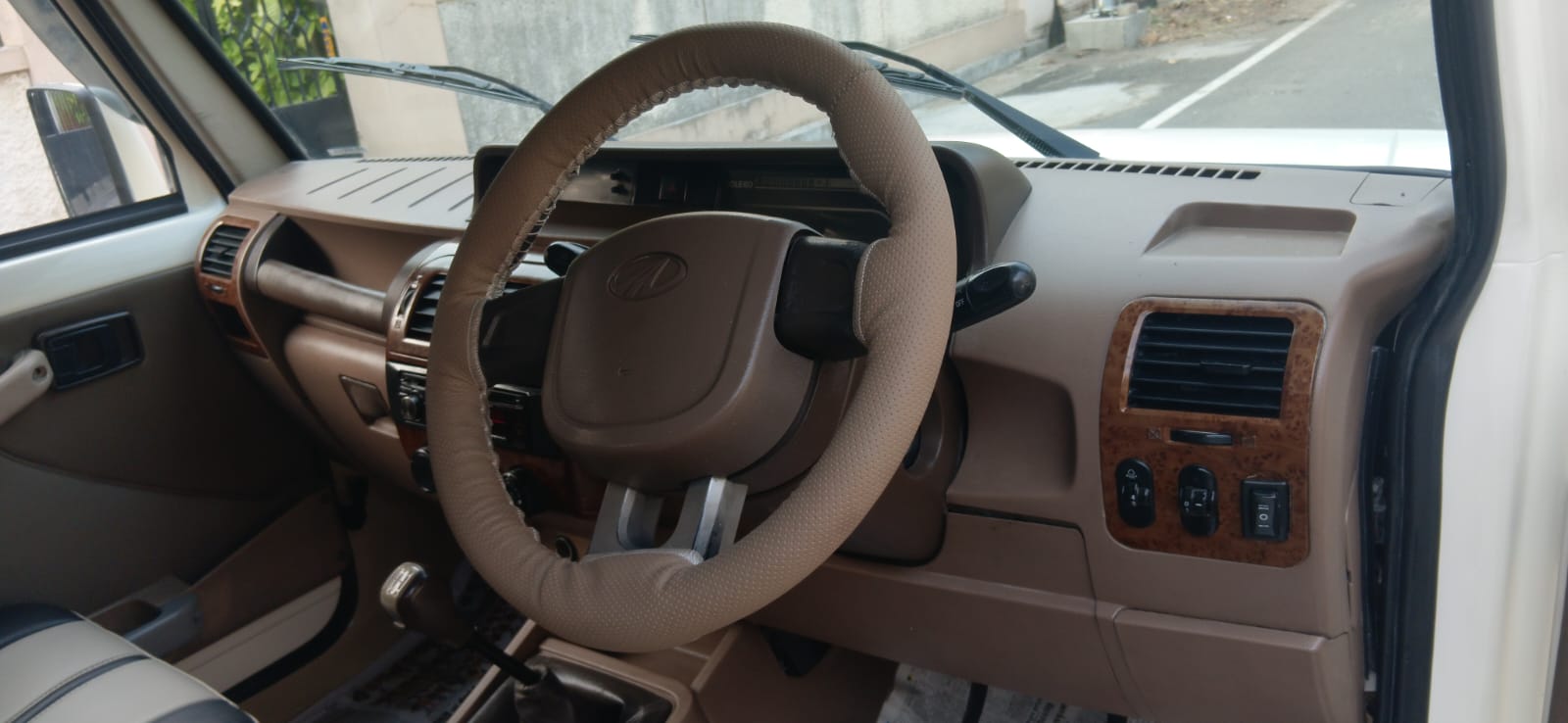 Mahindra Bolero - Image 8