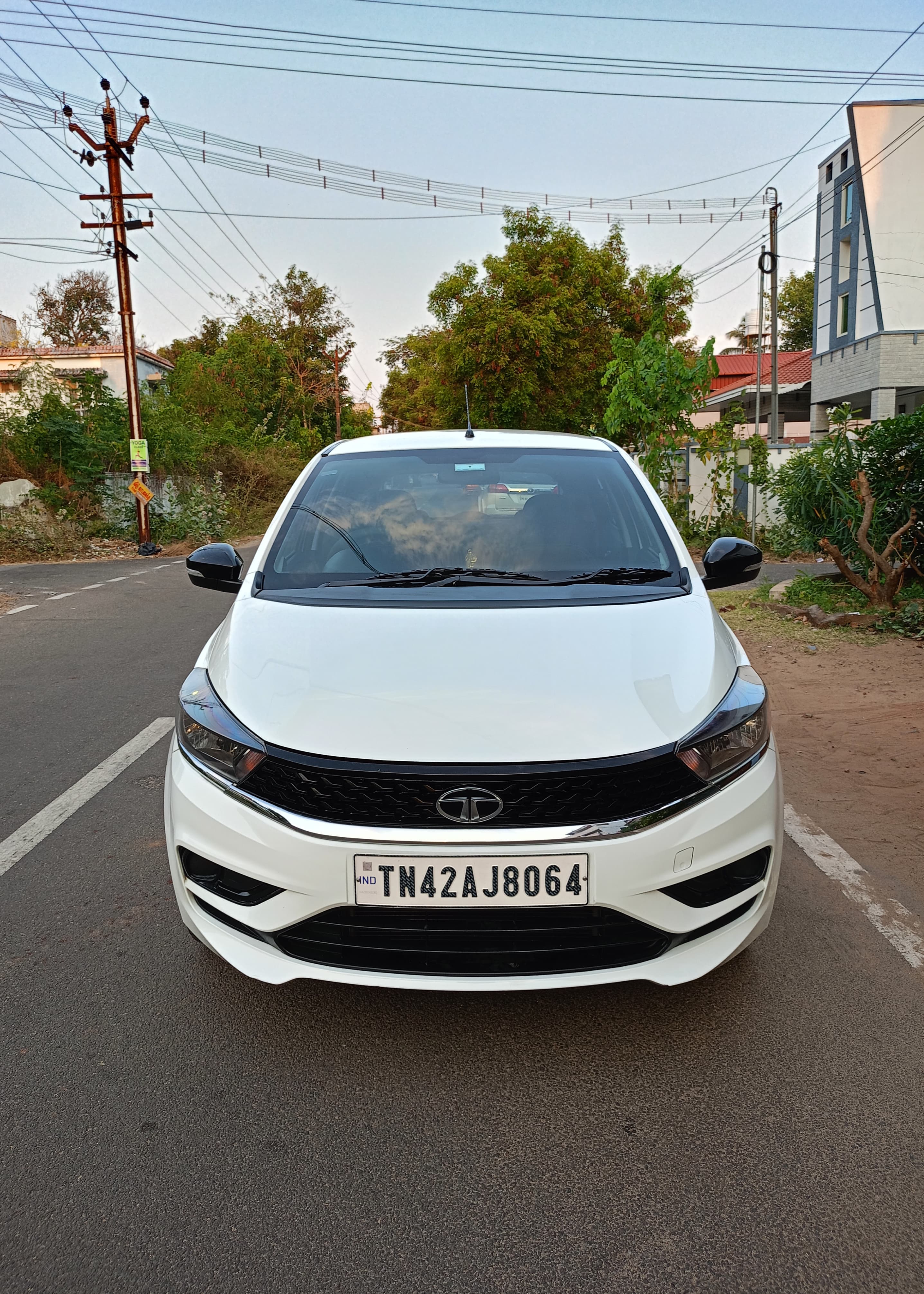 Tata Tiago 1.2 XT Option Revotron