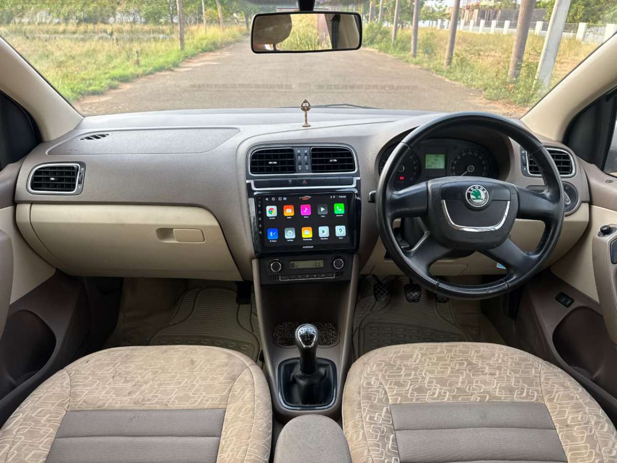 Skoda Rapid - Image 4