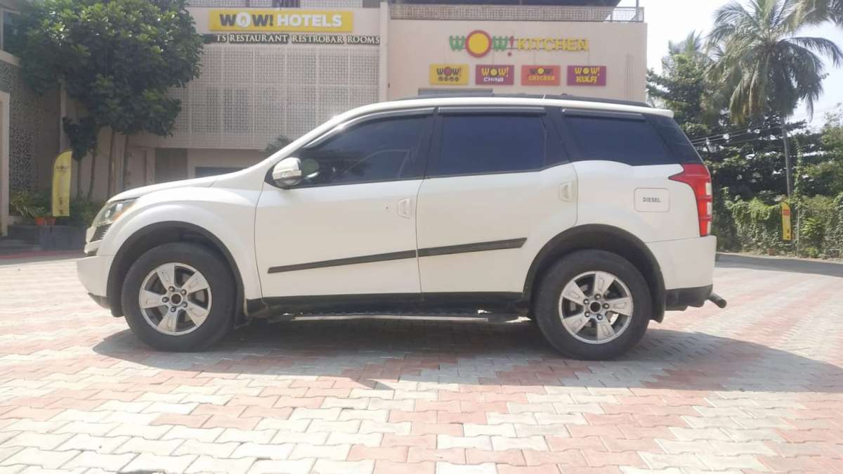 Mahindra XUV500 - Image 6