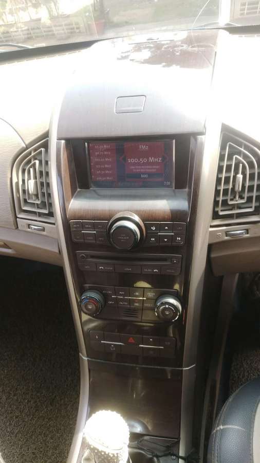 Mahindra XUV500 - Image 2