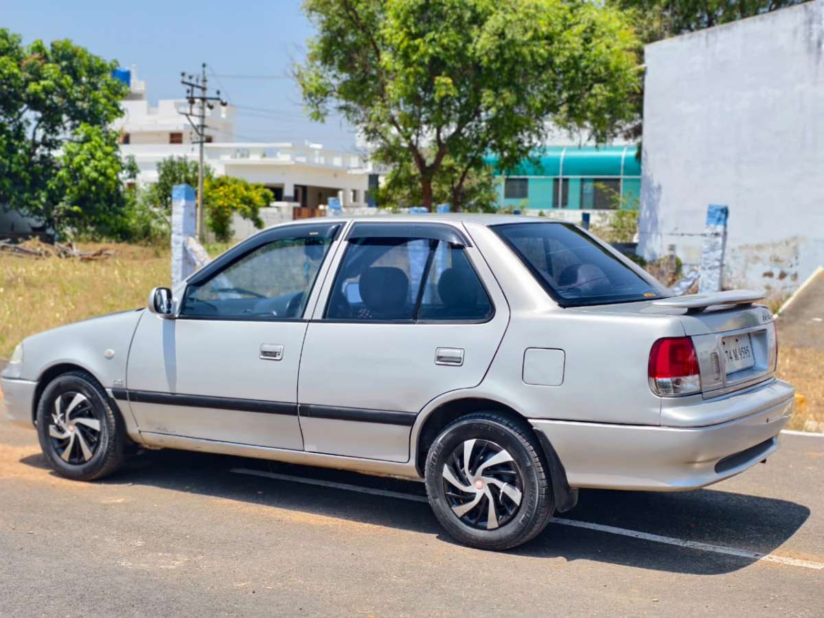 Maruti Suzuki Esteem - Image 4
