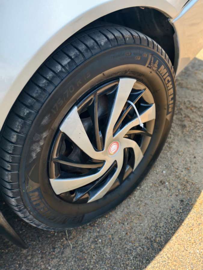 Maruti Suzuki Esteem - Image 6