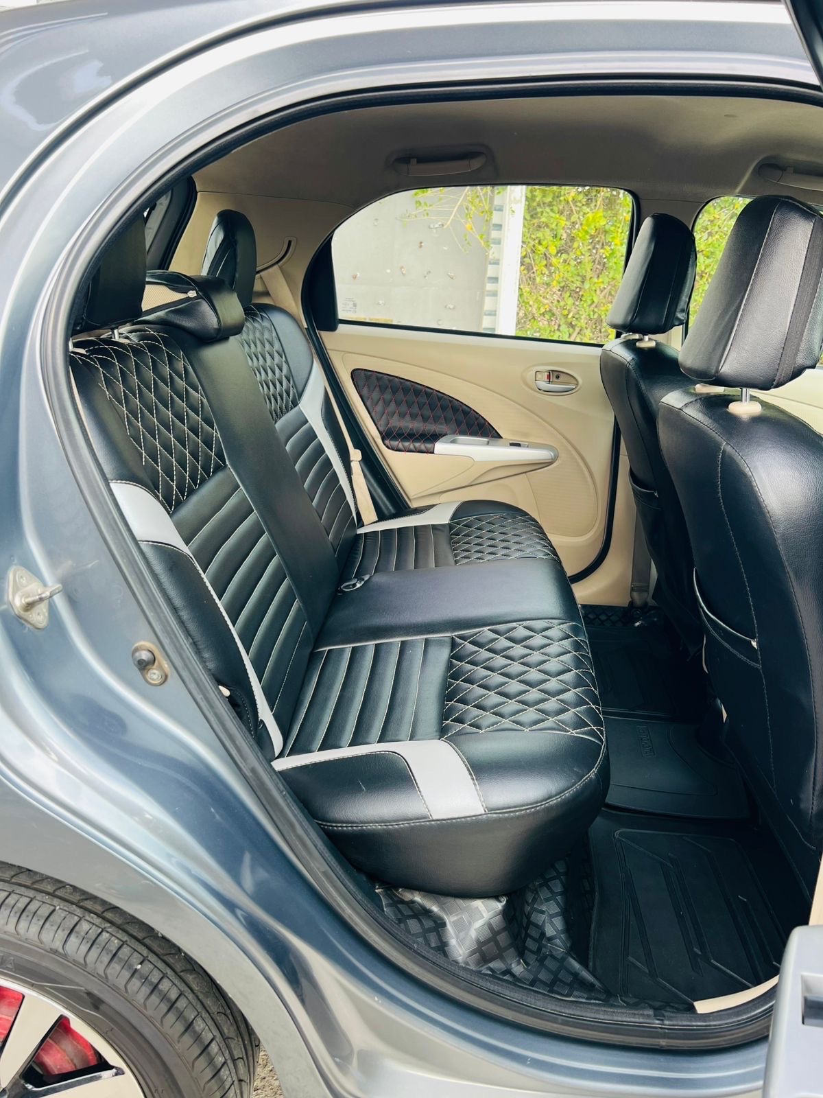 Toyota Etios Liva - Image 9