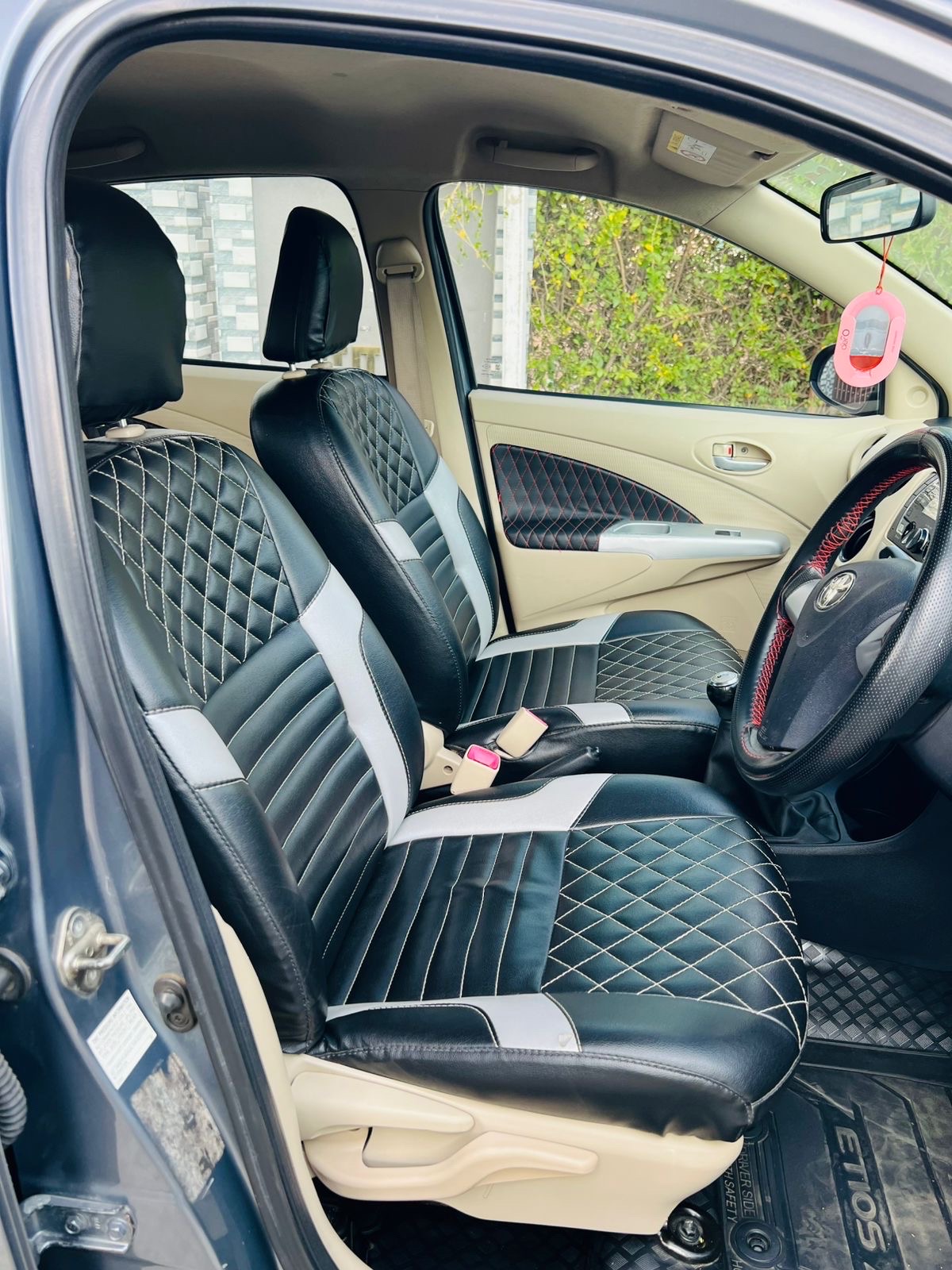 Toyota Etios Liva - Image 8