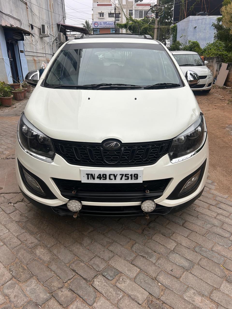 Mahindra Marazzo