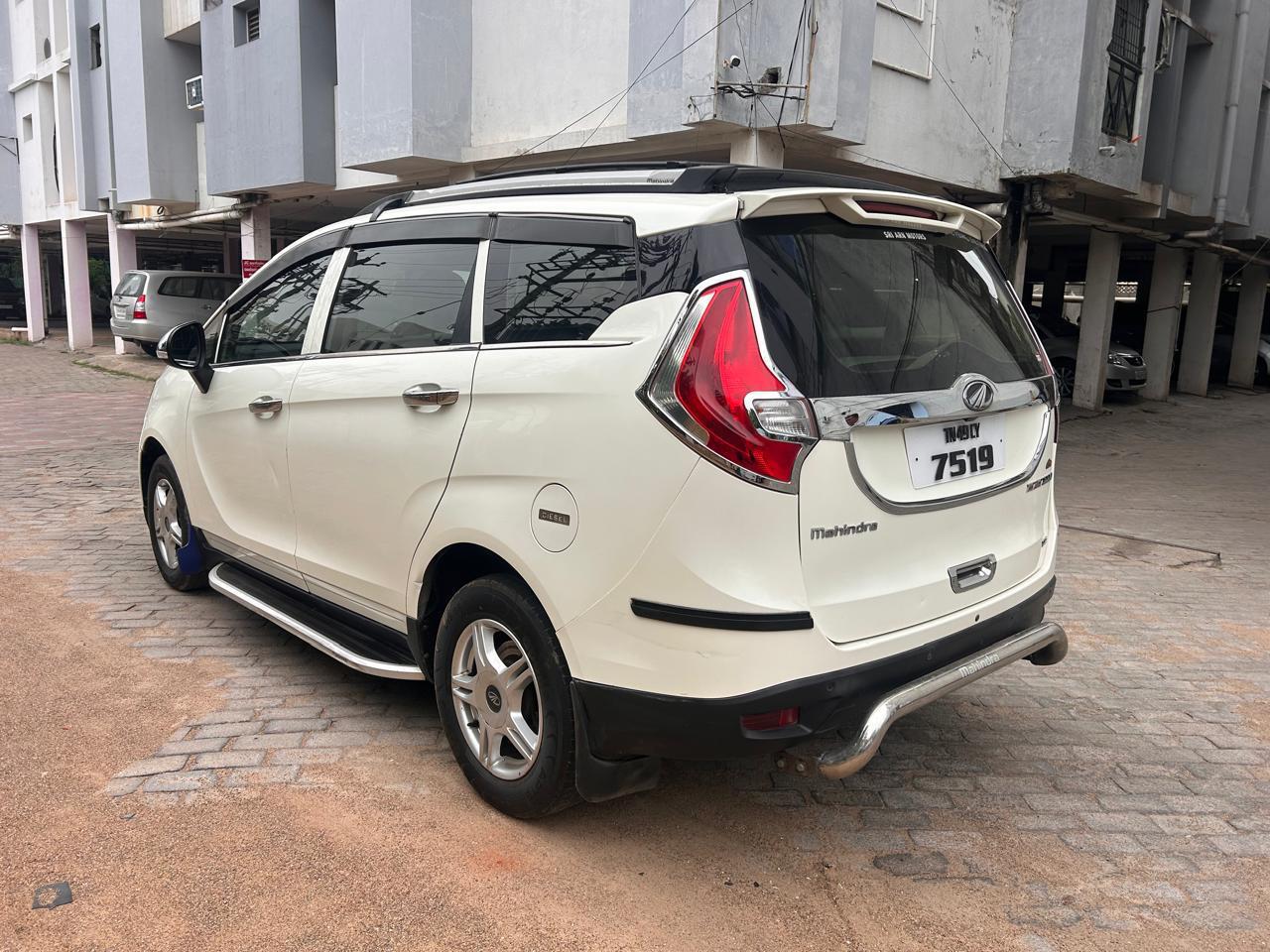 Mahindra Marazzo - Image 2