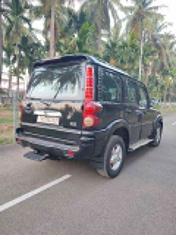 Mahindra Scorpio - Image 7