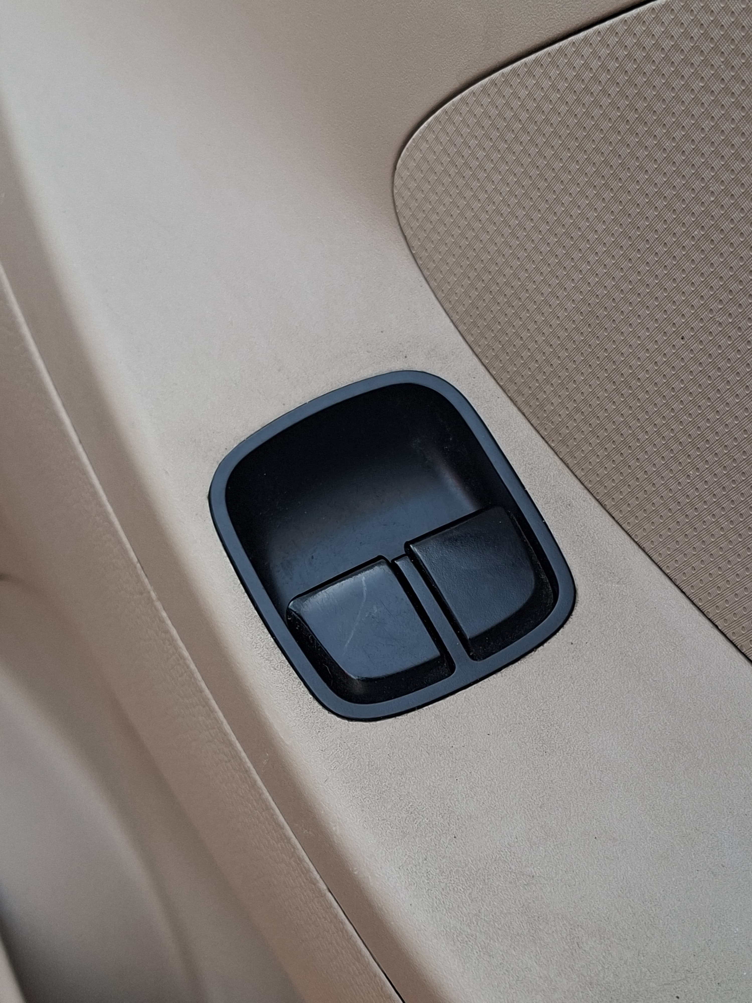 Hyundai Eon - Image 6