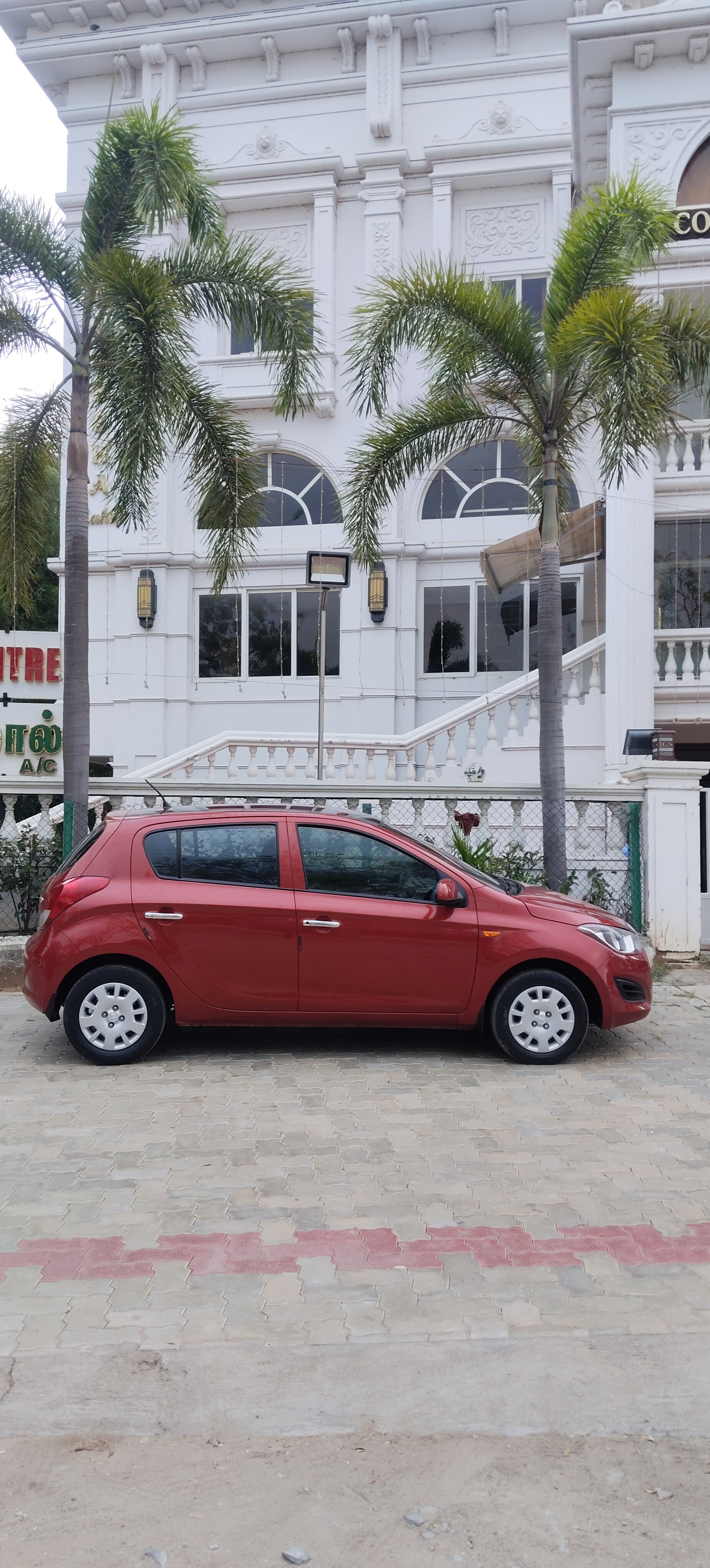 Hyundai i20 - Image 2