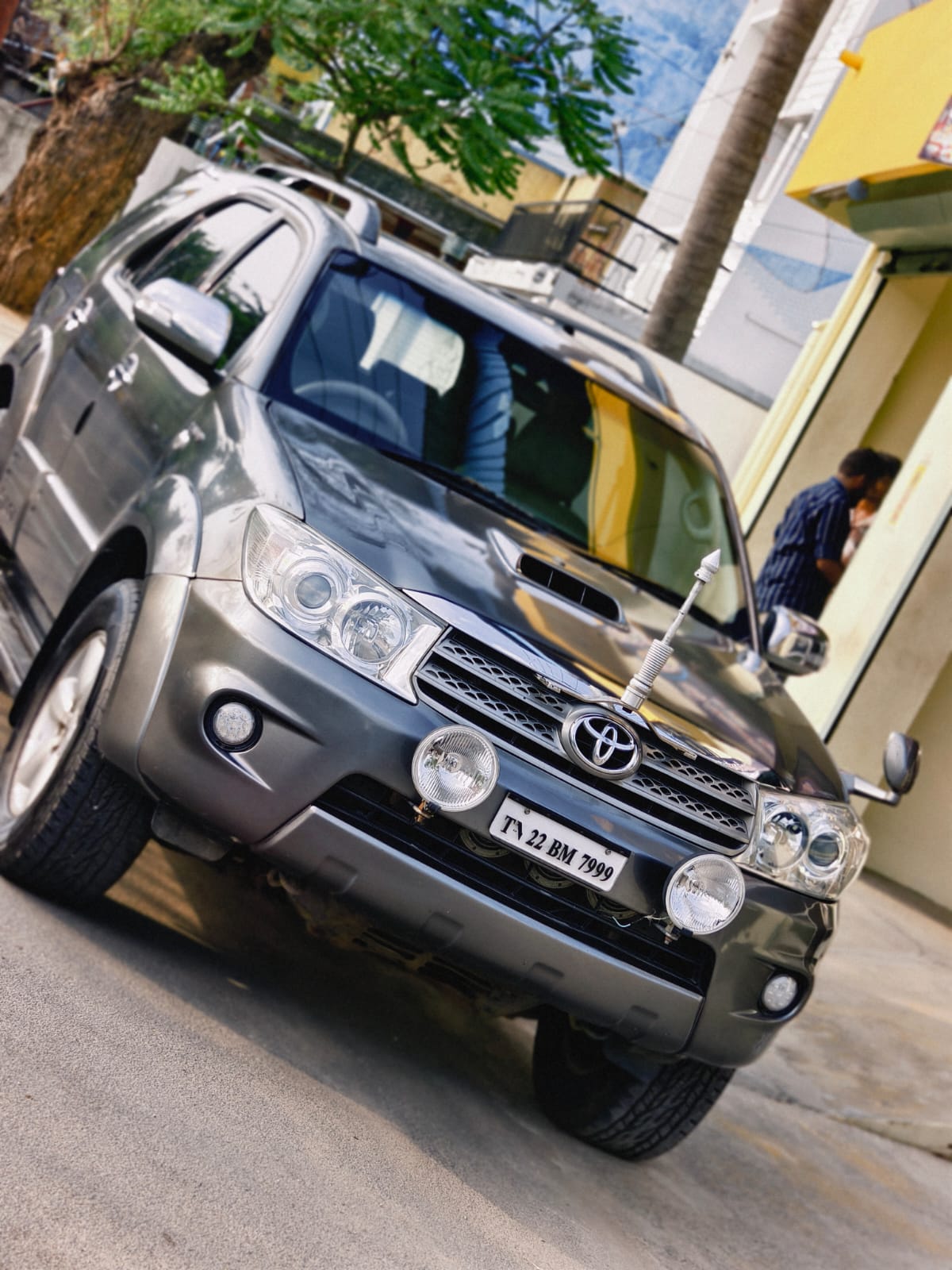 Toyota Fortuner - Image 2
