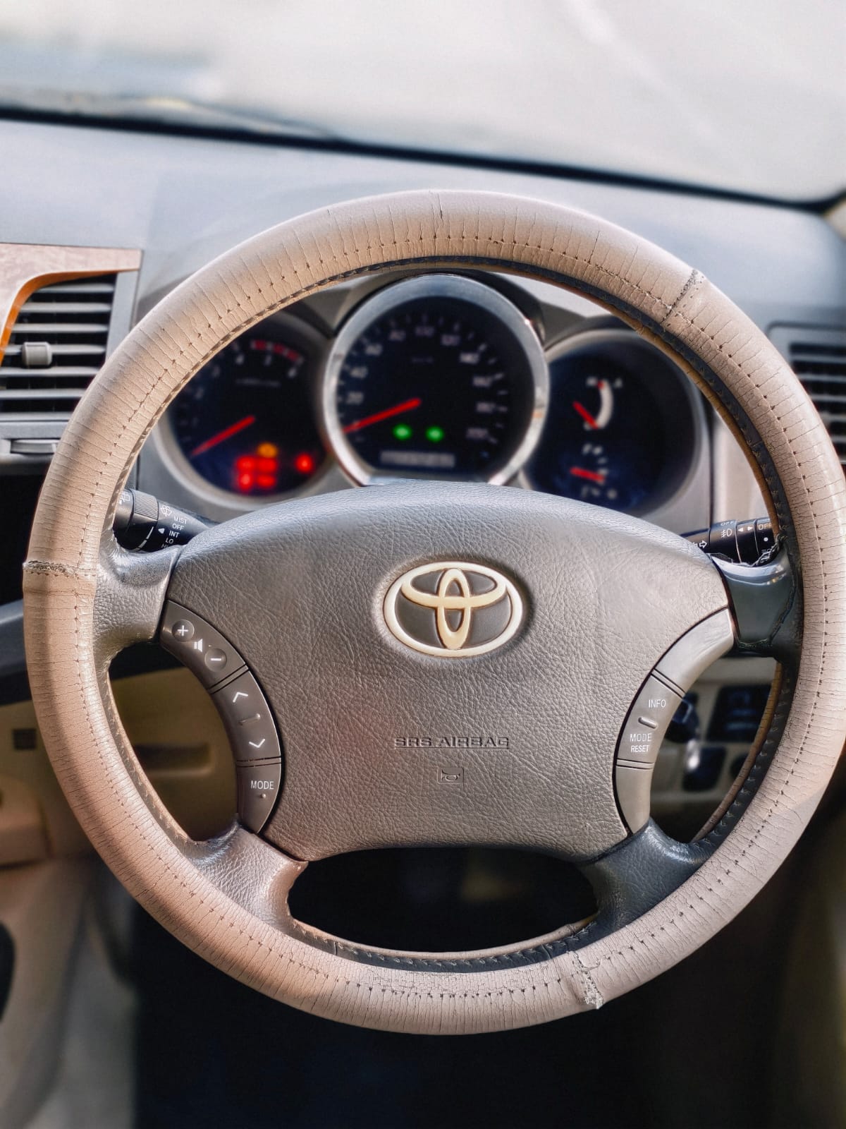 Toyota Fortuner - Image 8
