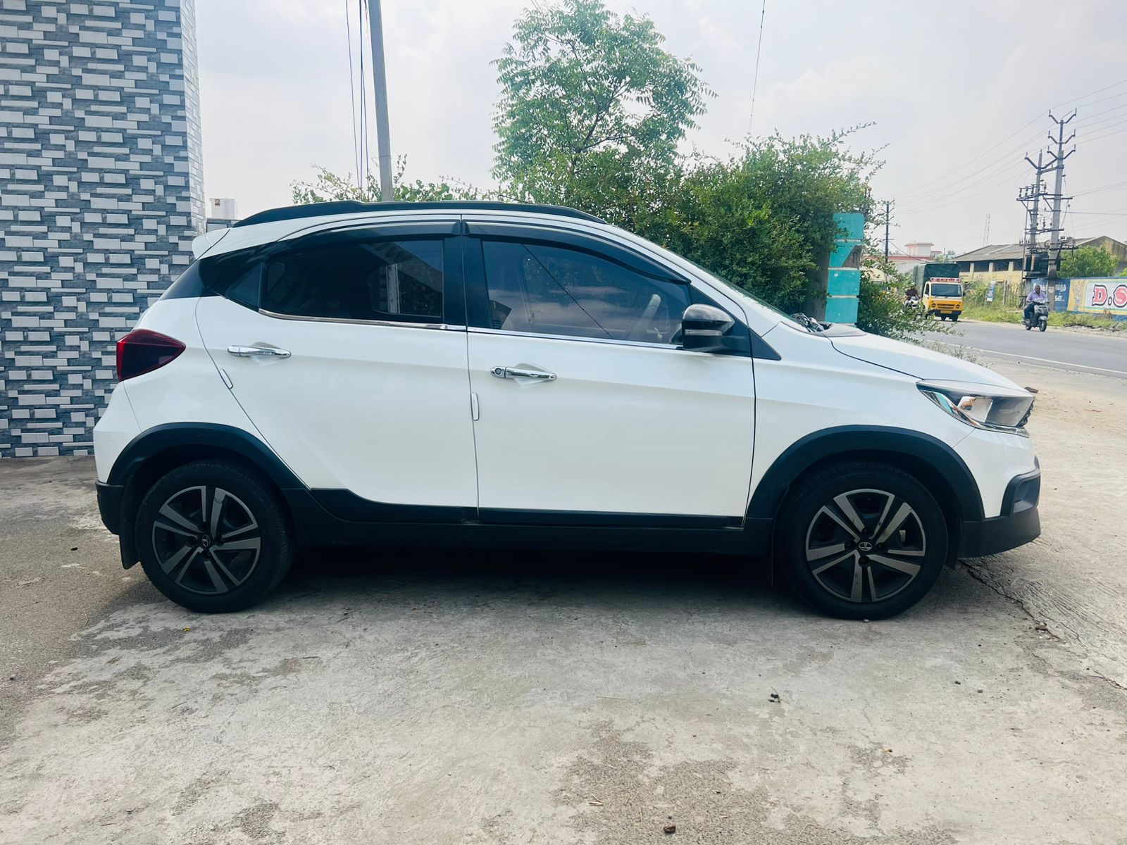 Tata Tiago - Image 10