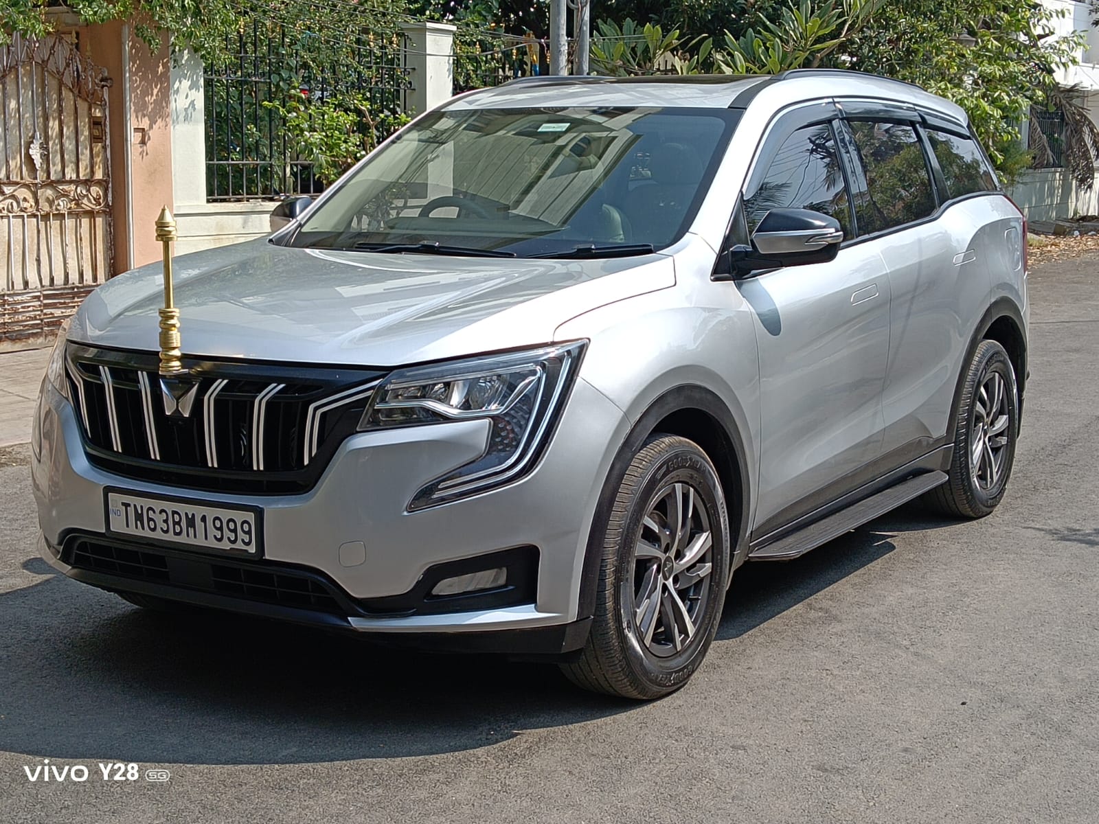 Mahindra XUV700 - Image 2