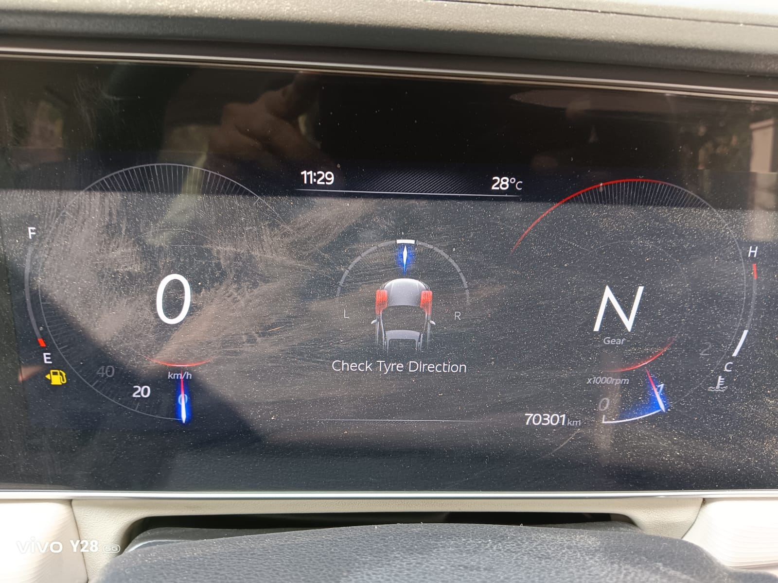 Mahindra XUV700 - Image 13