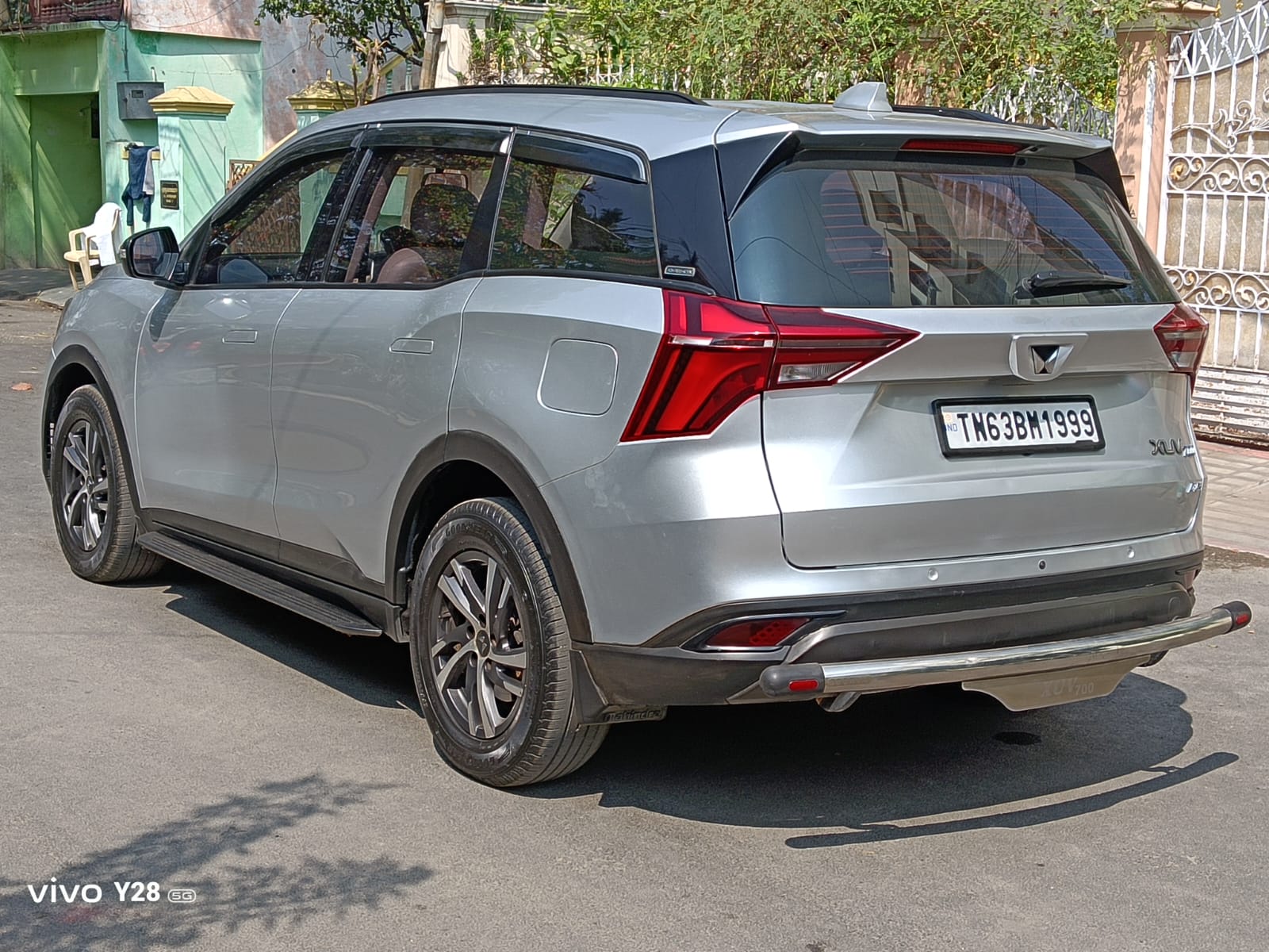 Mahindra XUV700 - Image 3